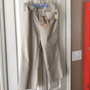 NWT Dockers Khaki cropped panta